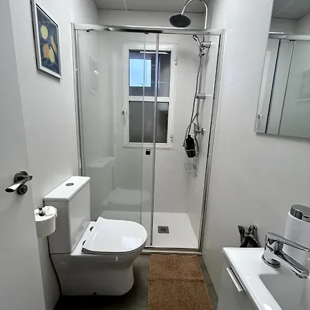 A Pasos Del Mar, 4 Habitaciones, Ac Y Reformado Apartment Almeria